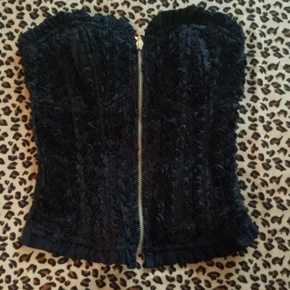 Strapless Rosettes Bustier Top